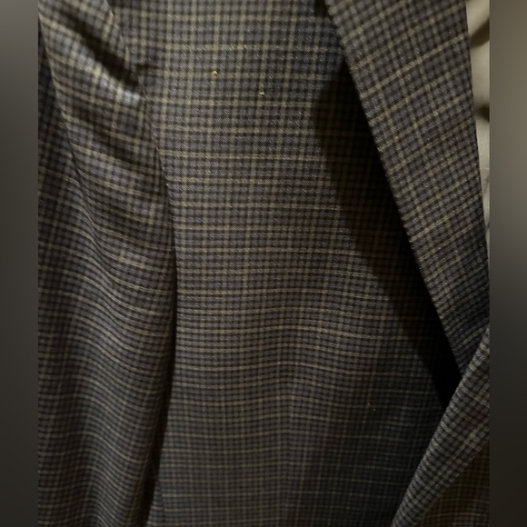 Hart Schaffner and Marx Blue Checked Men’s Sports Coat In Wool. Men’s Size 44R. - Picture 2 of 6